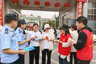 科林斯：马穆凯拉什维利做好了上场的准备 为球队做出了贡献